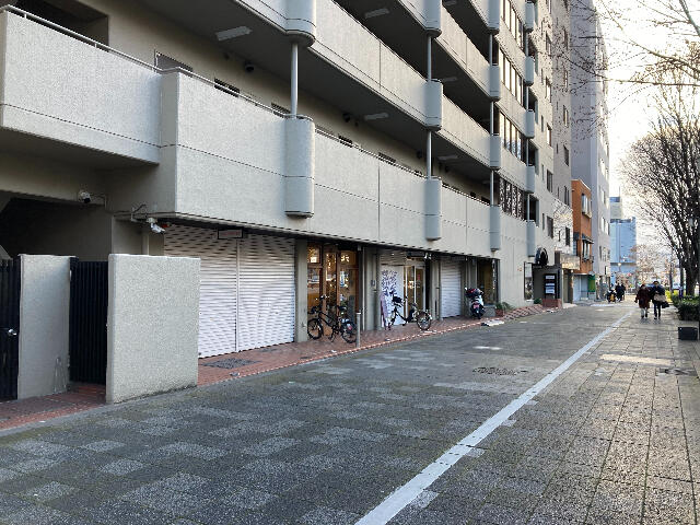 ⼆条城前駅徒歩5分　駅近！御池通りに面する1階路面居抜き物件